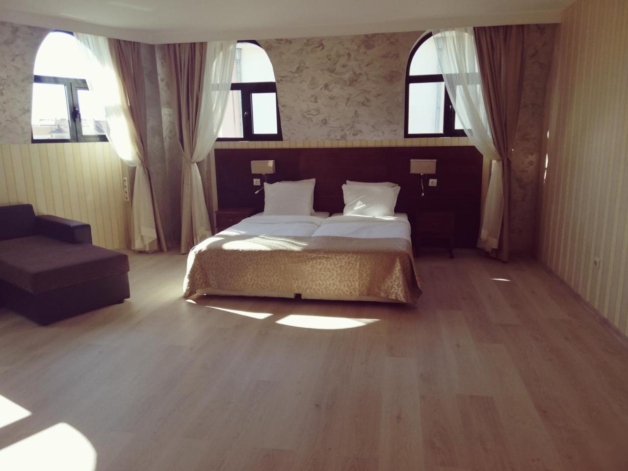 Hotel Plaza Burgas Bilik gambar